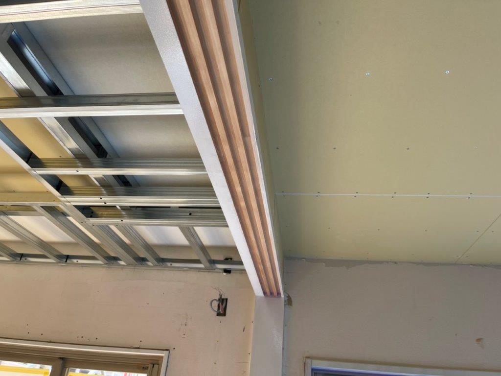 木部用プライマーの塗布