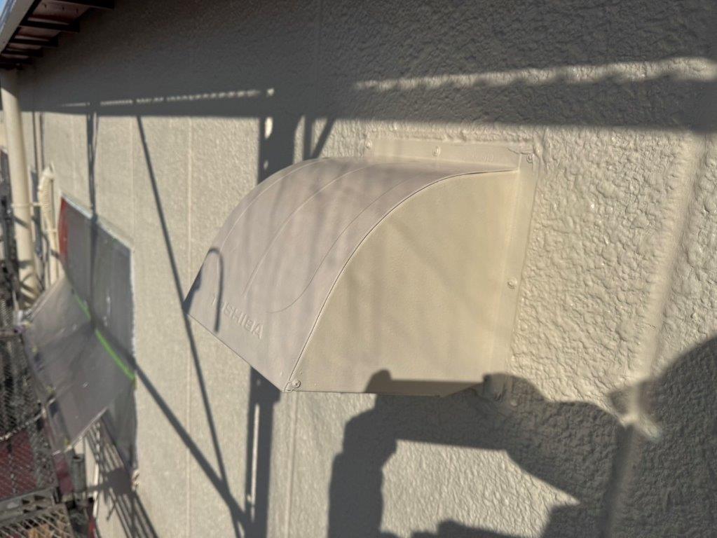 換気フードの中塗り後